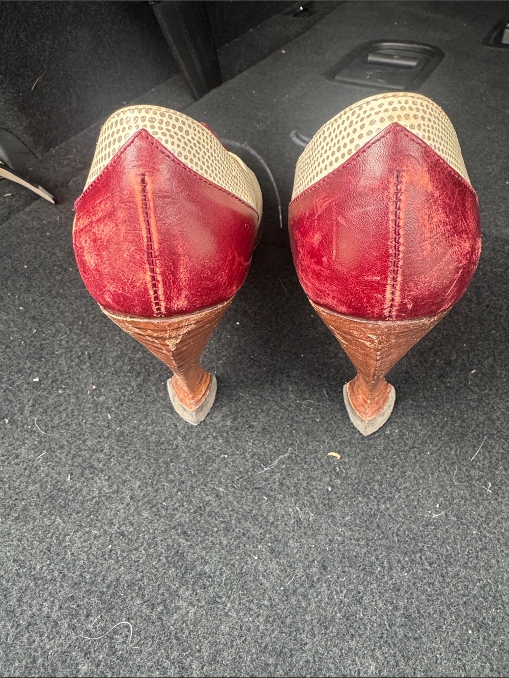John Fluevog Sumatra Coffee Burgundy Off White Pumps Laces Pointed Shoes size 8 - Picture 5 of 9